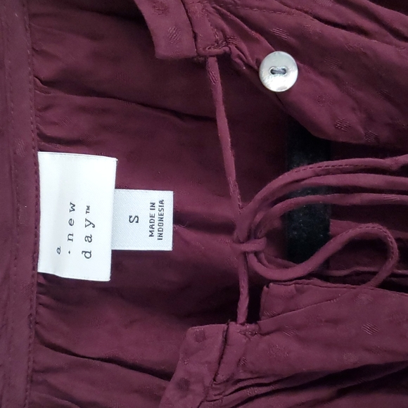 Burgundy blouse - Picture 3 of 9